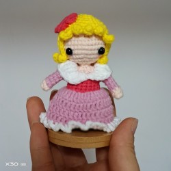 cute cartoon crochet doll amigurumi princess Disney snow white